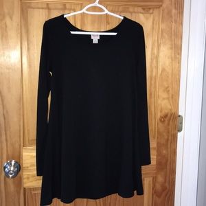 BLACK SHIFT DRESS